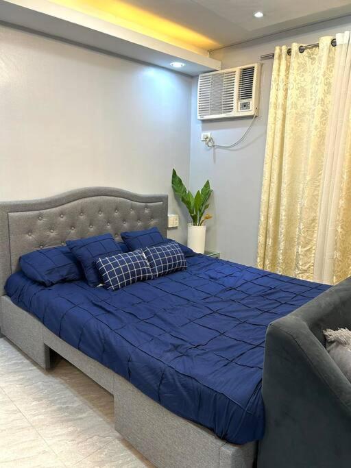 Apartment Racky's Condotel - Type With Vibe Manila