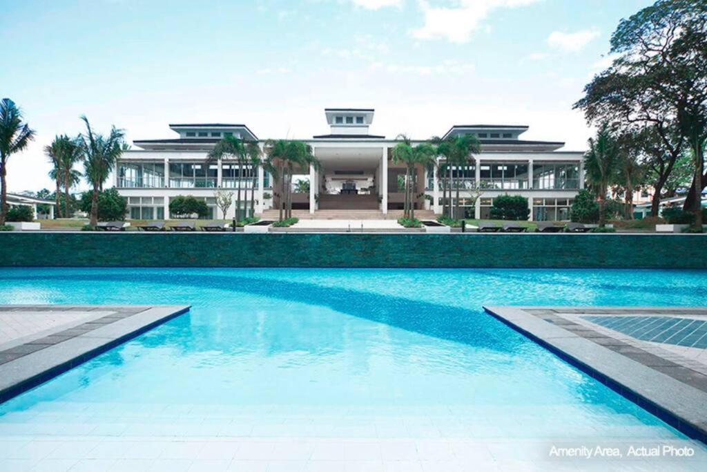 1231 Grass Residences Tower 5 * Manila