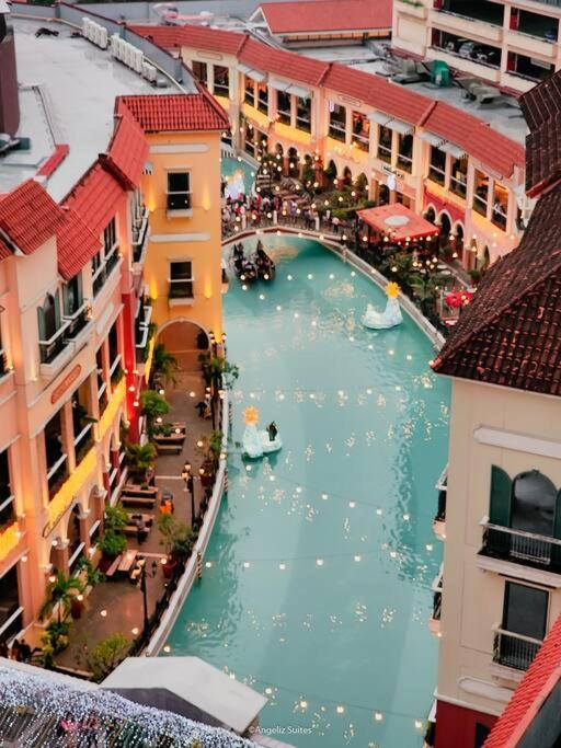 Apartment Venice View Balcony At Mckinley Hill Manila