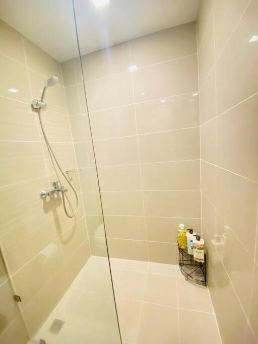 Cosy Executive 1 Bedroom Uptown Parksuites Ultra Fast Internet Manila