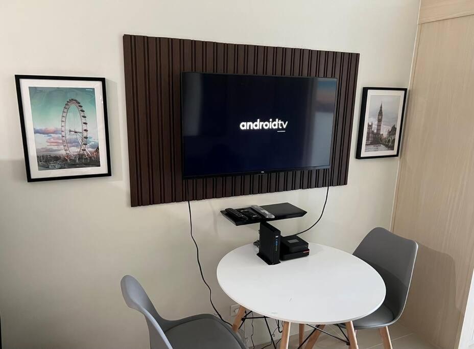 Jazz Residences - 1 Bedroom With Balcony - Cable, Wifi & Netflix Apartment Manila