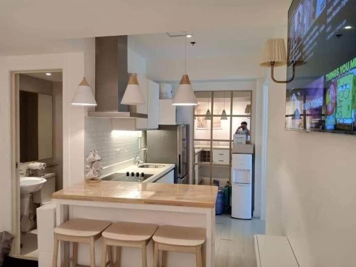Azure Skyview Penthouse Minimalist Unit * Manila