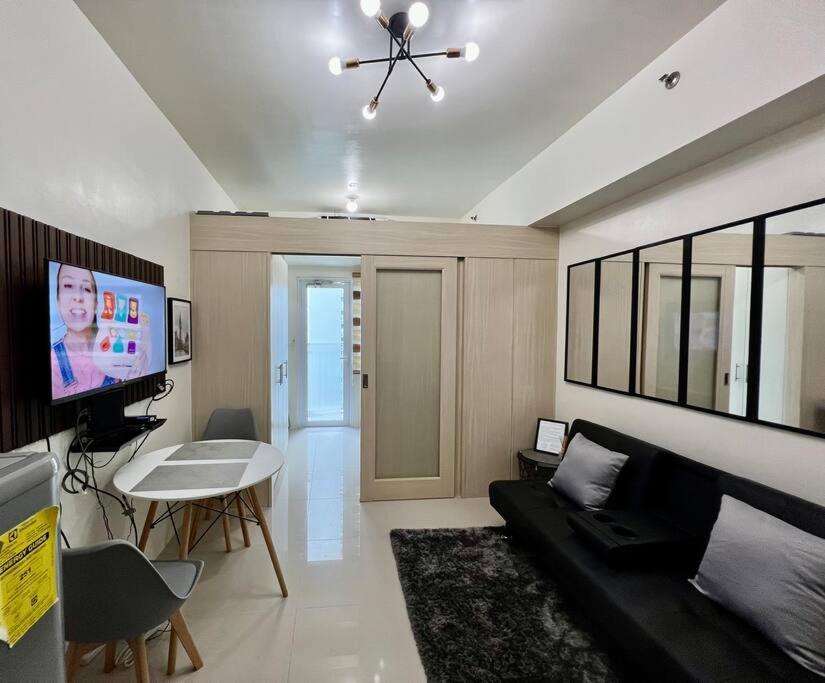 Jazz Residences - 1 Bedroom With Balcony - Cable, Wifi & Netflix Apartment Manila