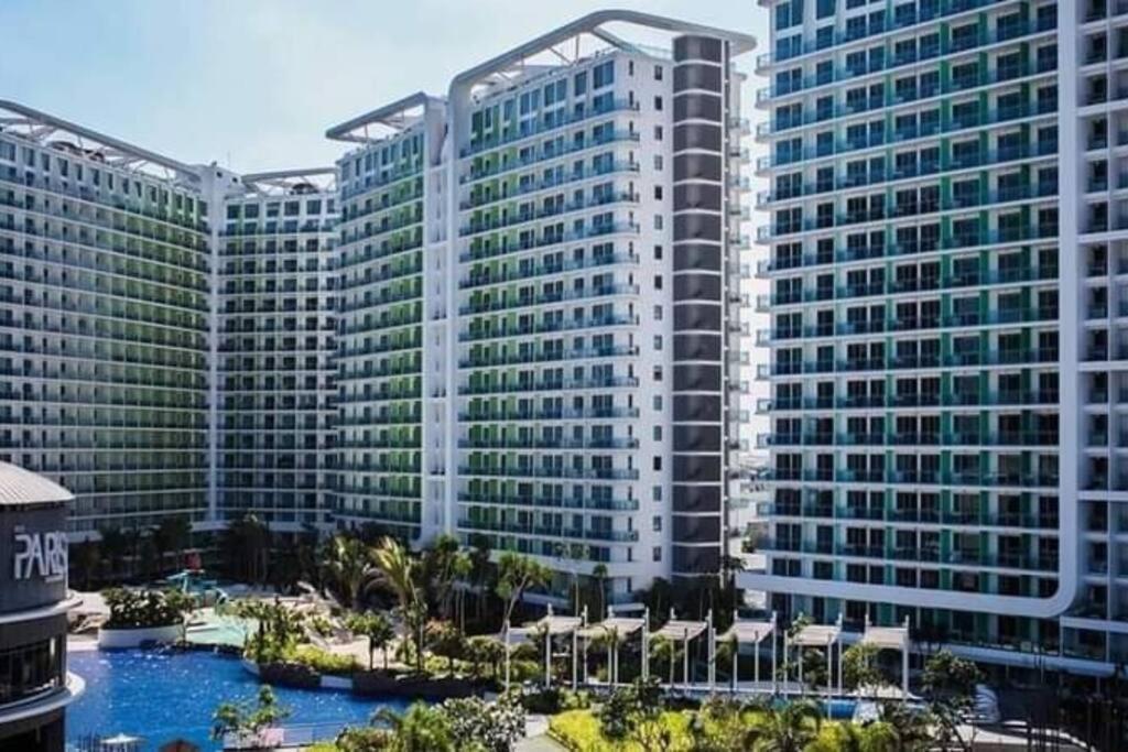 Azure Skyview Penthouse Minimalist Unit
