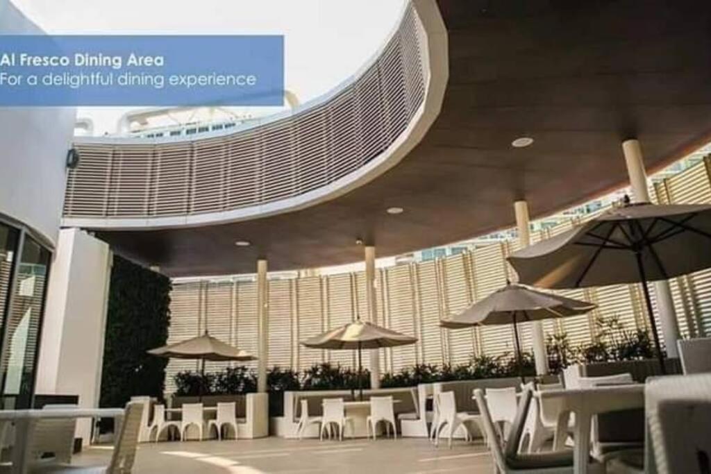 Apartment Azure Skyview Penthouse Minimalist Unit *