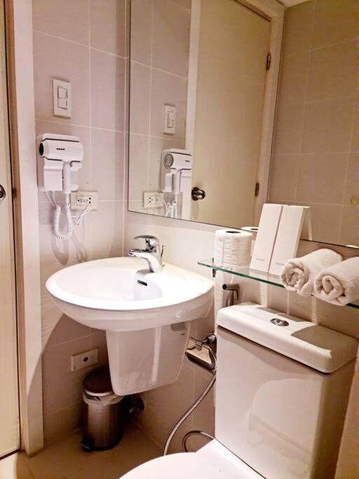Azure Skyview Penthouse Minimalist Unit * Manila