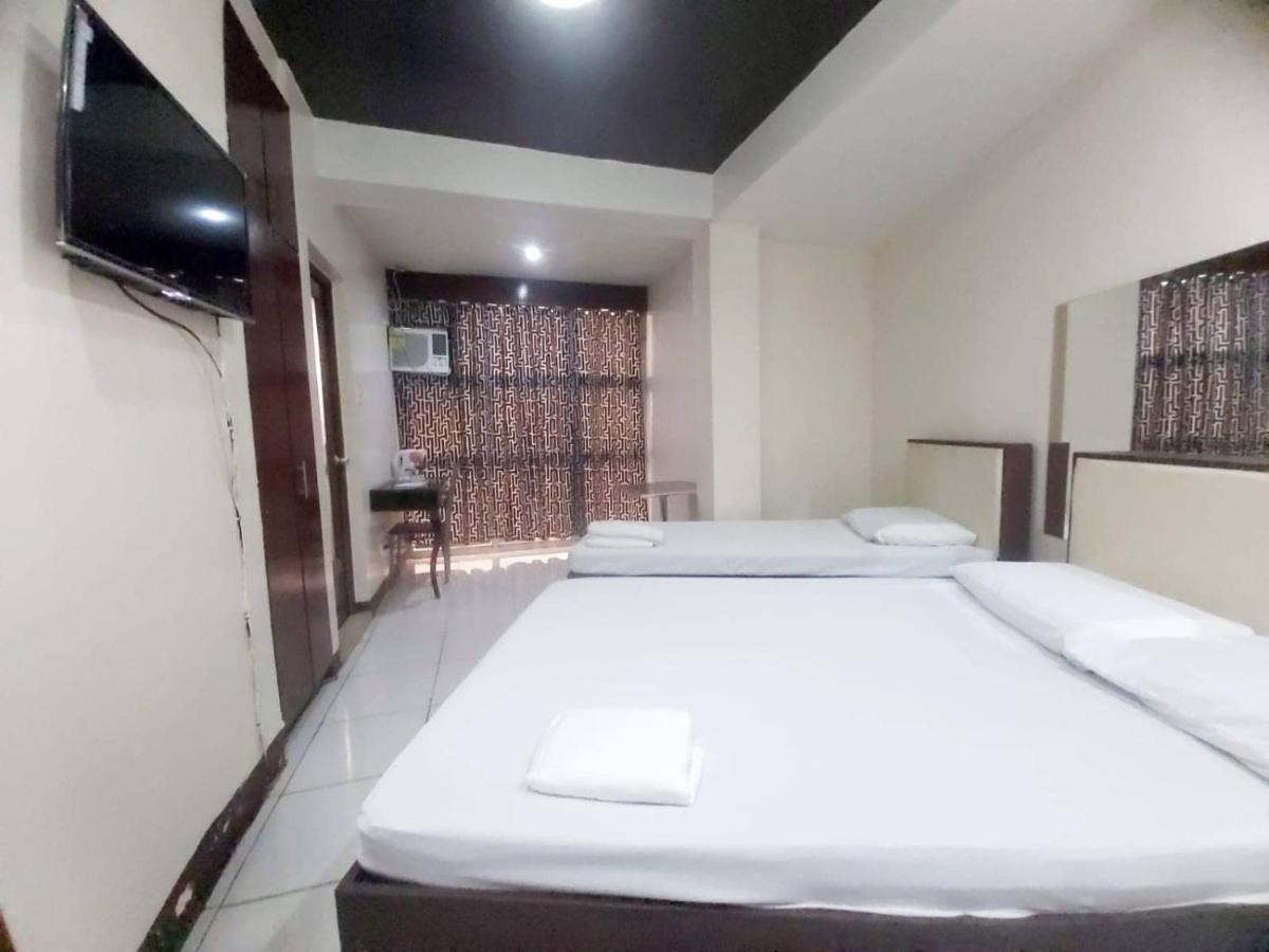 Hotel Cosmo Espana Near Ust 2*