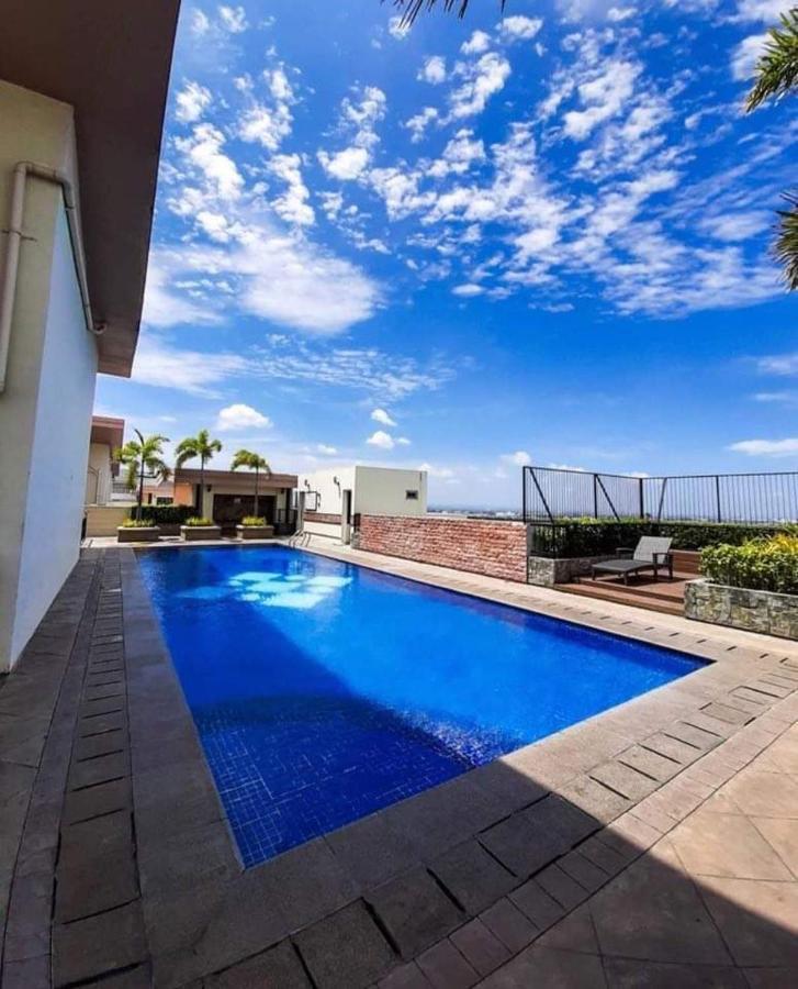 Apartment Morgan Bgc Shortwalk2 Venice Mall Free Pool Gym