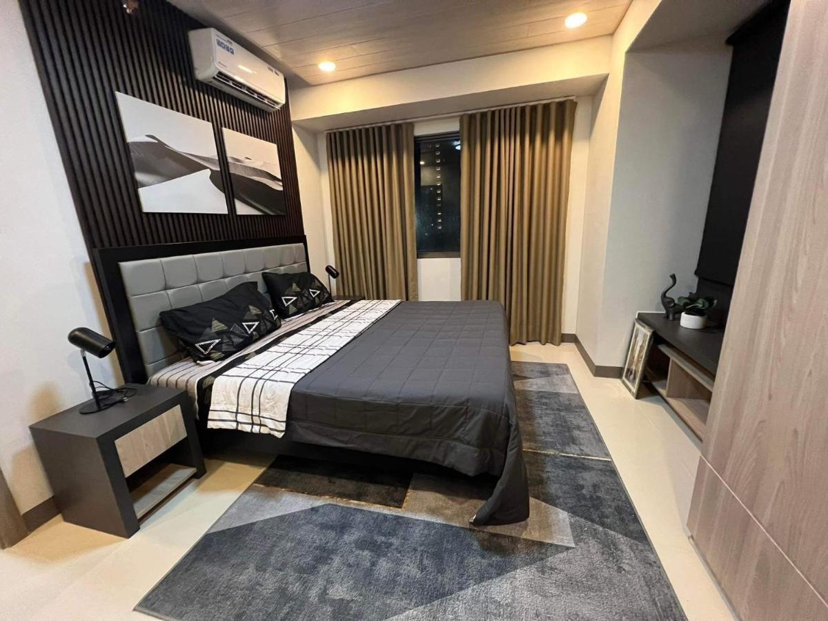 Urban Oasis: Prime With Airport Convenience *