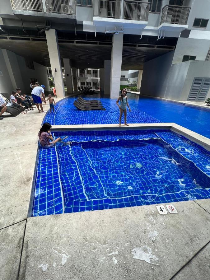 Urban Oasis: Prime With Airport Convenience * Manila