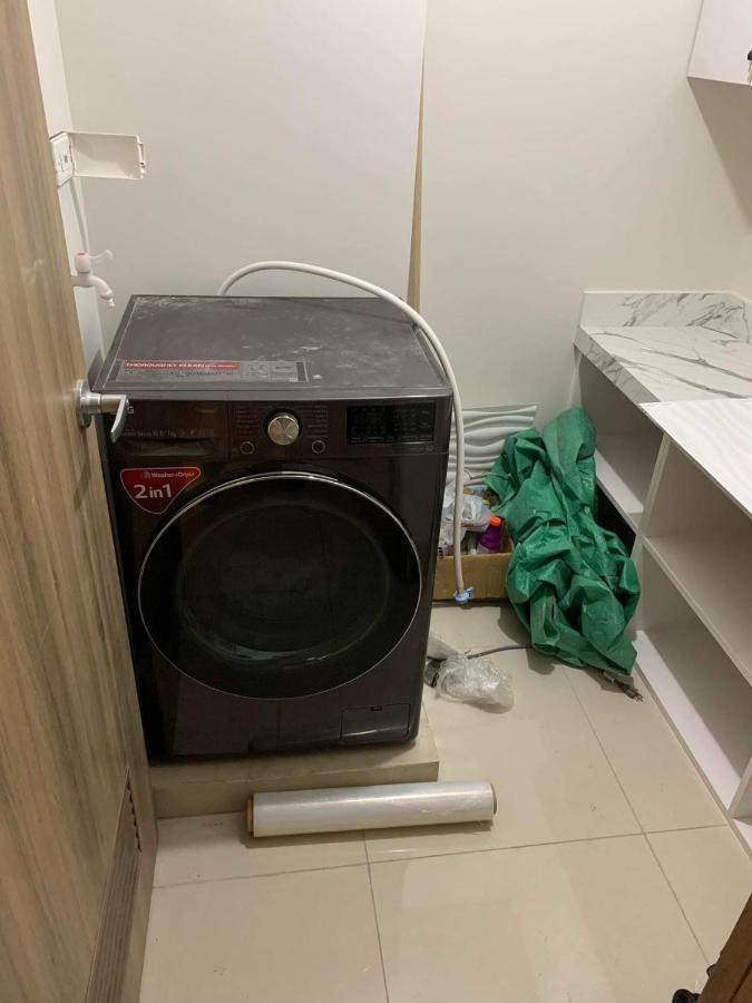 Apartamento Urban Oasis: Prime With Airport Convenience *