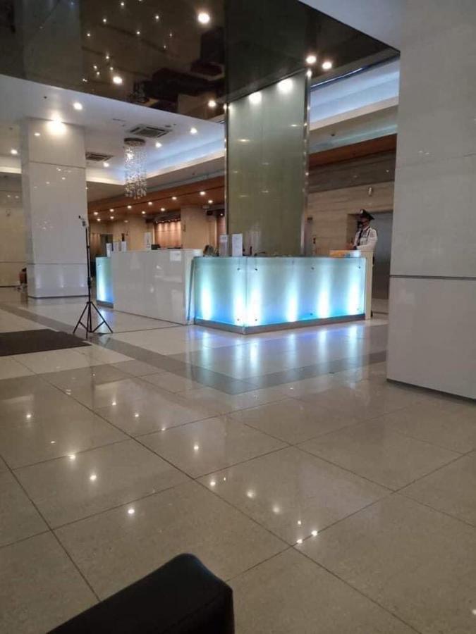 Aparthotel Emma And Jojo's Staycation In Mezza Residences Manila