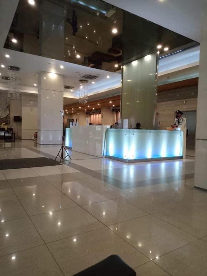Emma And Jojo's Staycation In Mezza Residences * Manila