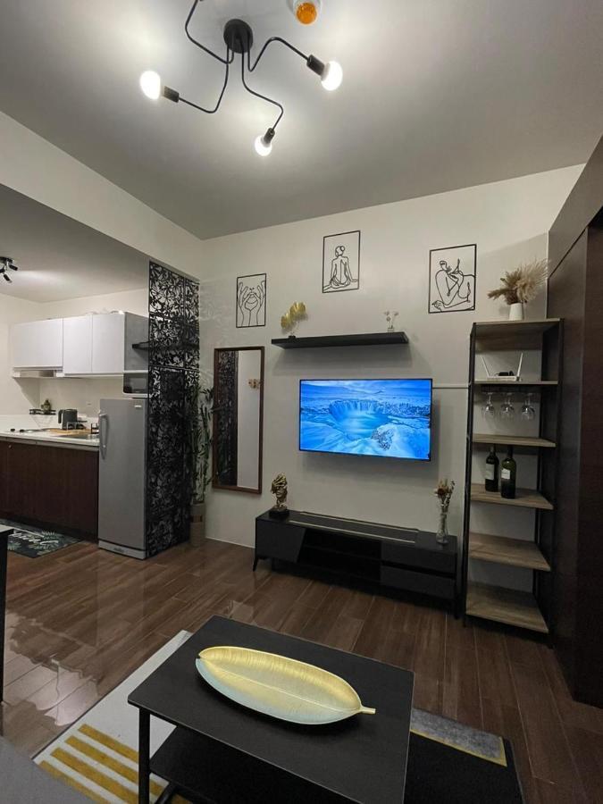 Amazing View Makati Elegant Flat 400mb Internet Manila