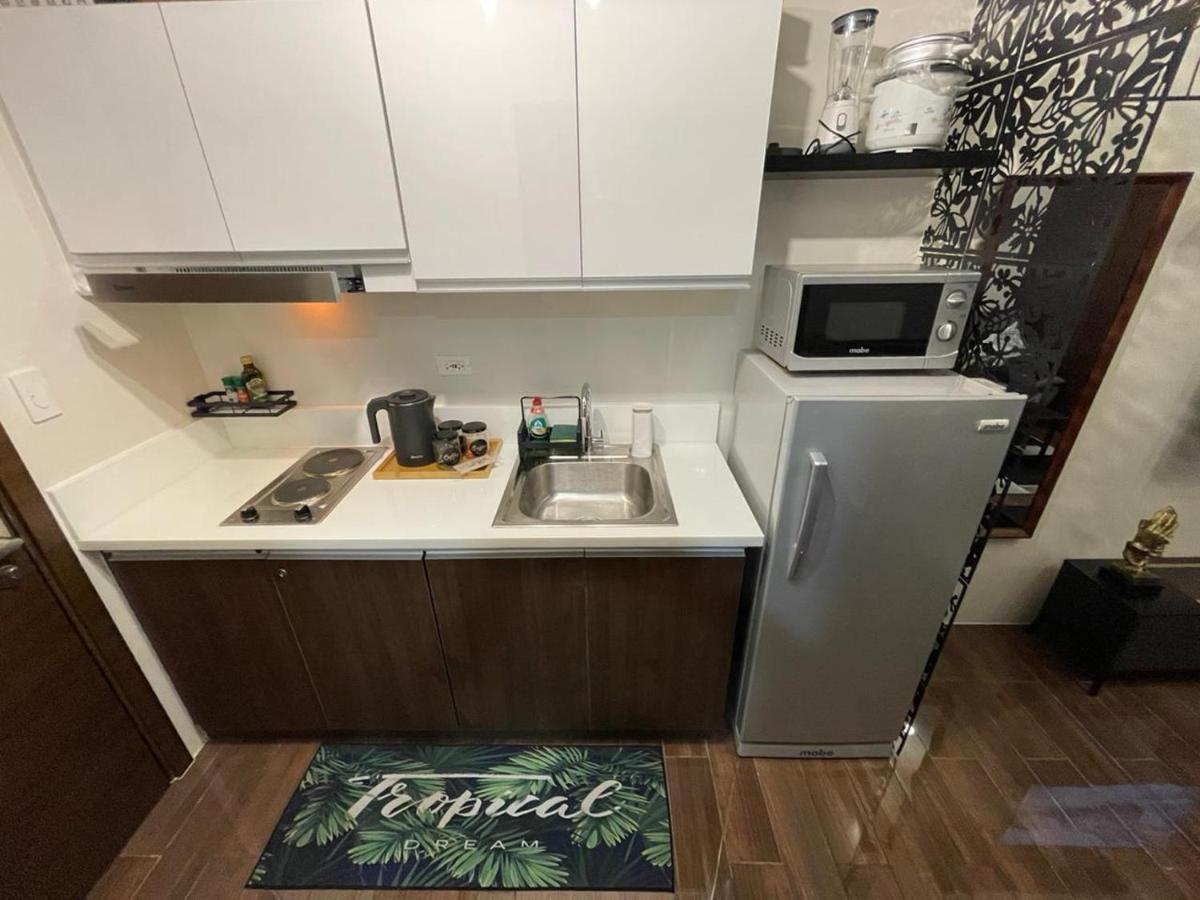 Apartment Amazing View Makati Elegant Flat 400mb Internet