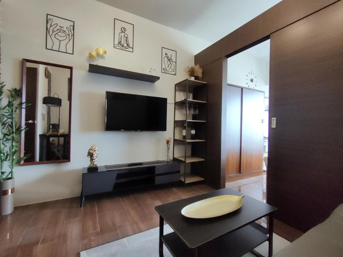 Amazing View Makati Elegant Flat 400mb Internet * Manila