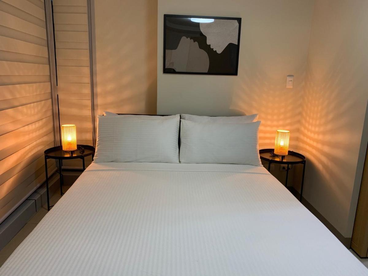 Apartment Uptown Parksuites Tower 1 Bgc By Ph Staycation Manila