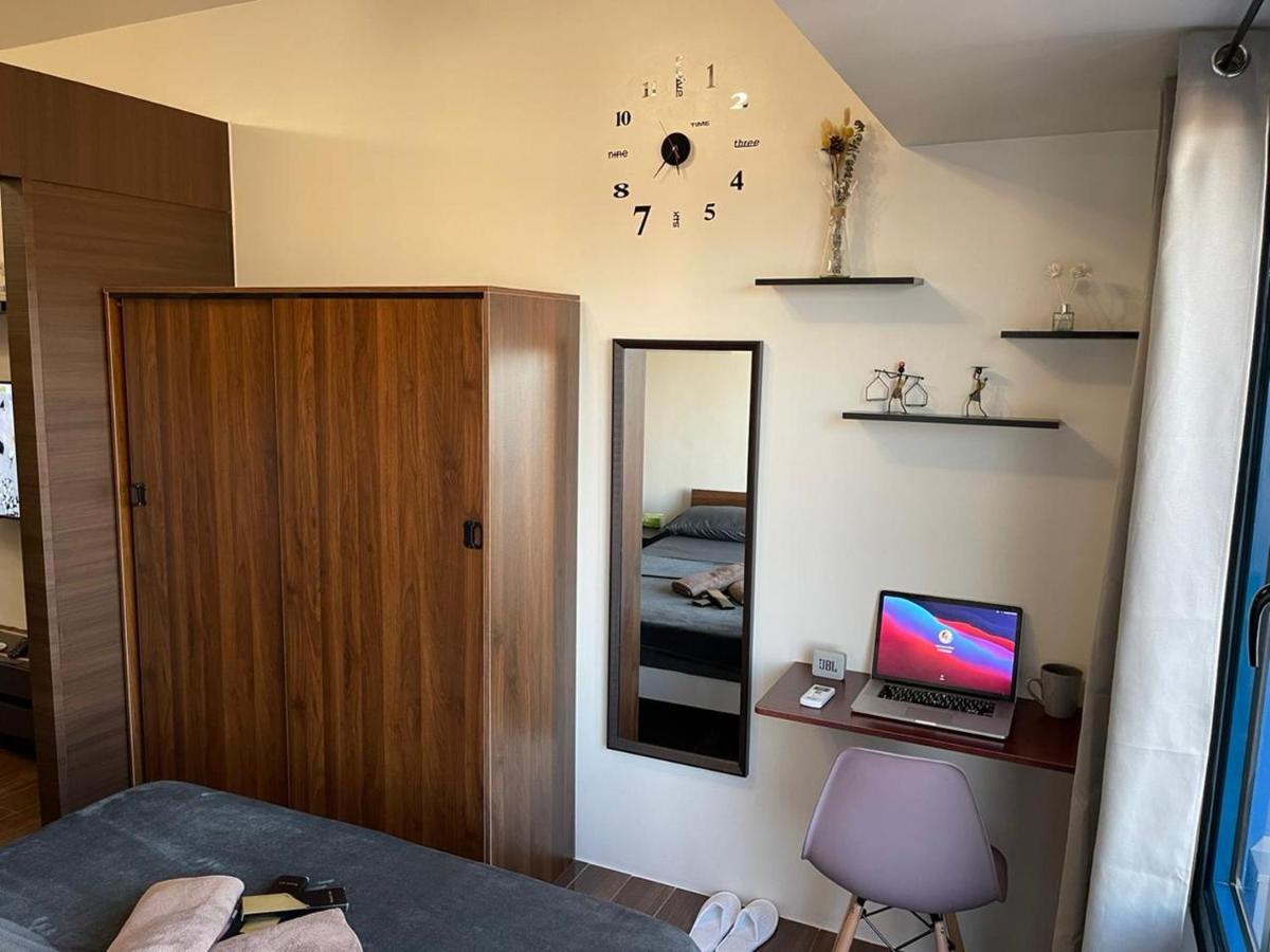 Apartment Amazing View Makati Elegant Flat 400mb Internet