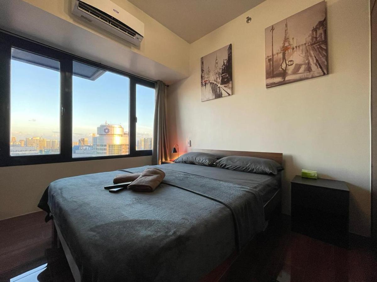 Amazing View Makati Elegant Flat 400mb Internet * Manila