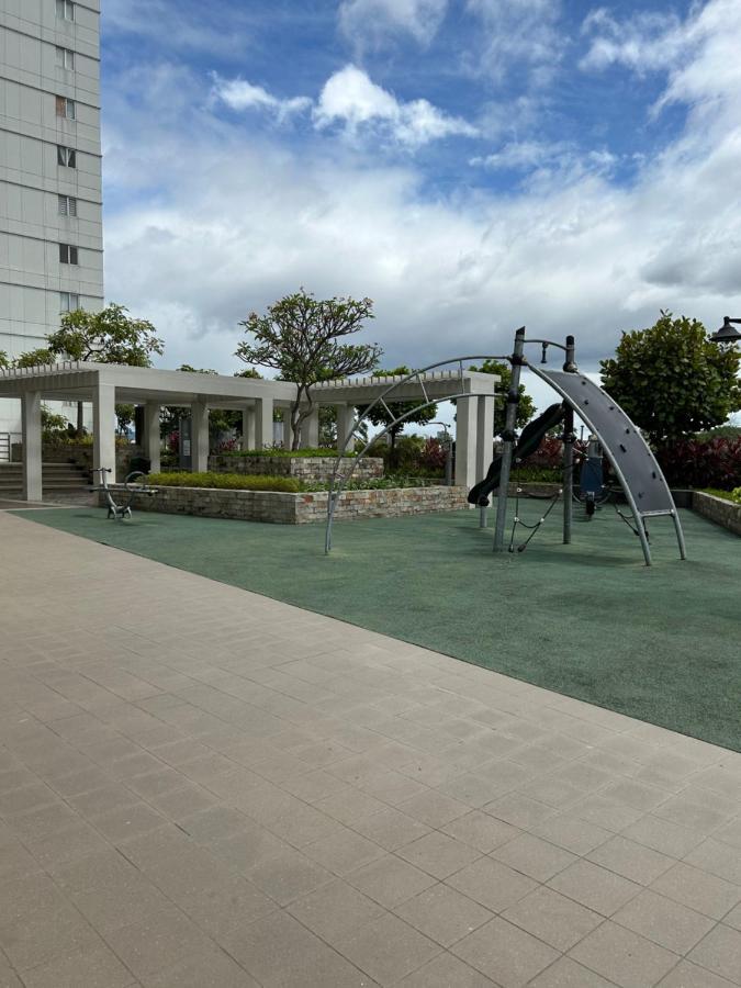 Fully Furnished 1 Bedroom Unit *