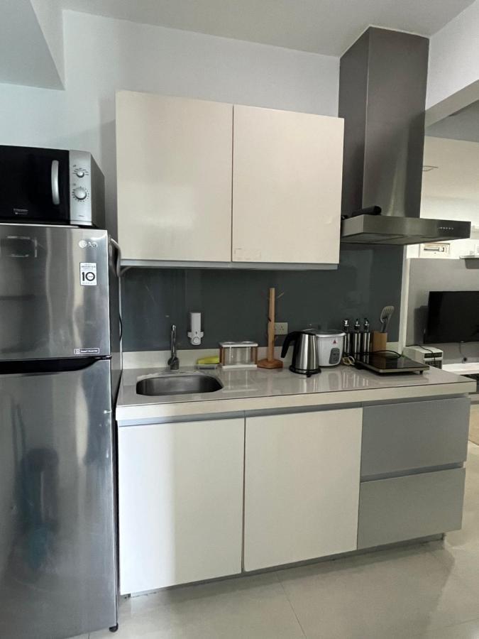 Aparthotel 2br Unit Azure Residences By Ms. M