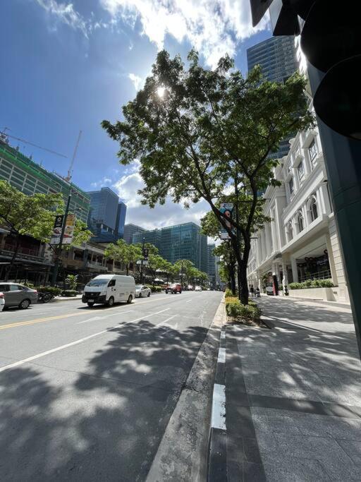 Ahlan - Uptown Parksuites Tower 2 Manila