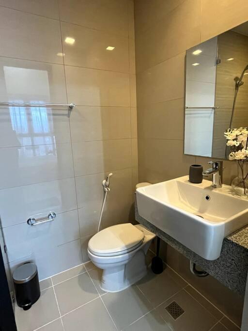 Ahlan - Uptown Parksuites Tower 2 * Manila