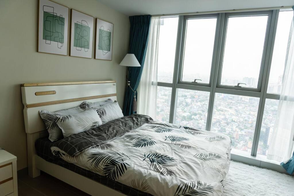 Apartment A2j Luxury 3br Uptown Balcony Bgc Near Mall