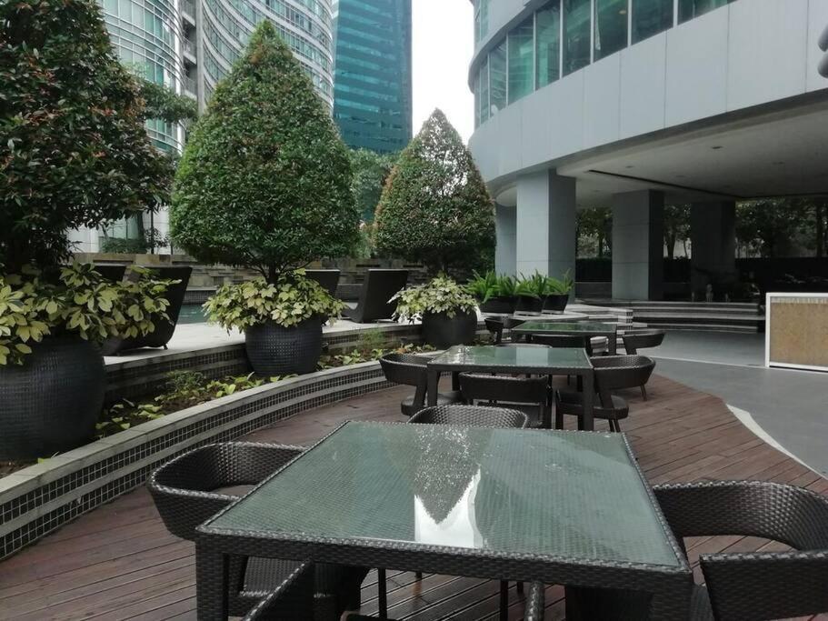 Spacious Bgc 2 Bedroom With A View