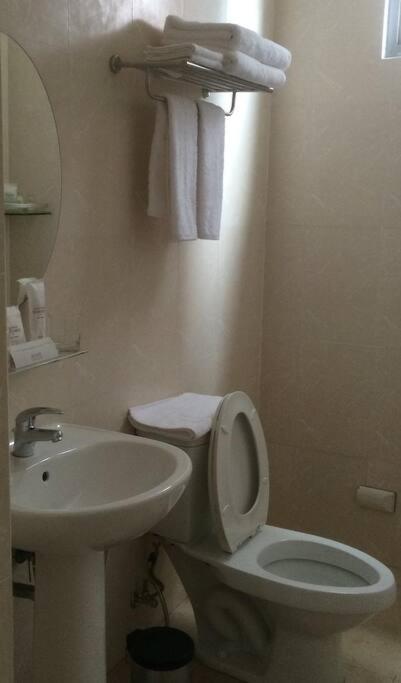 Spacious Bgc 2 Bedroom With A View