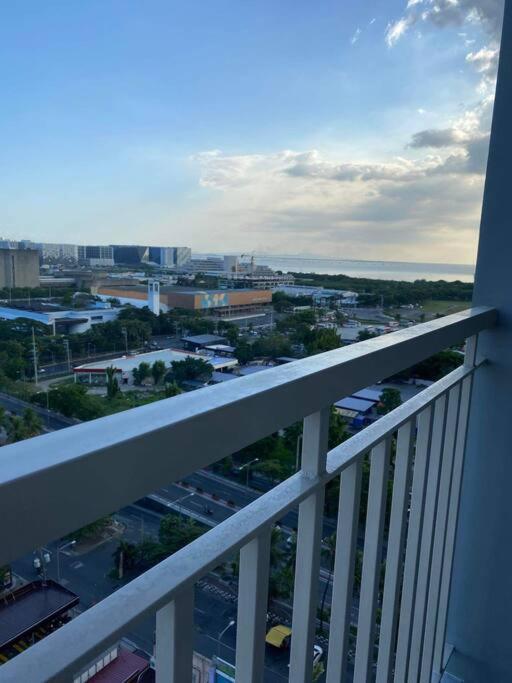 Apartment Smdc Coast Residences Near Moa, Ccp, Picc, Star *