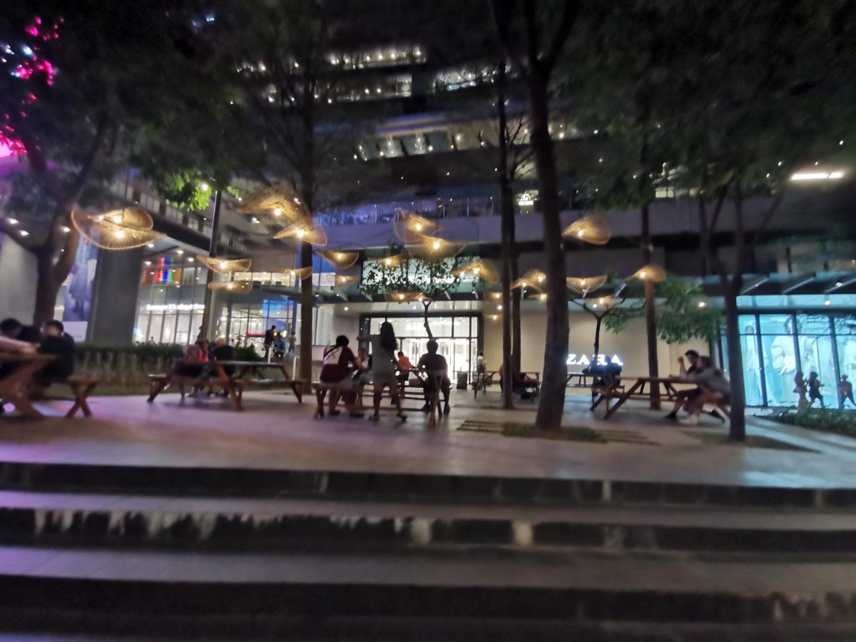 Caleze At Avant At The Bgc Manila