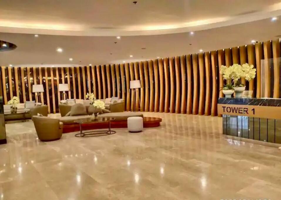 Apartment P00l Fr0nt With Balc0ny - New C0nd0 At Shore 2 Mall Of Manila