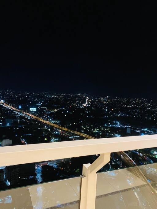 Modern Living By The Celandine Dmci In Balintawak Holiday home *