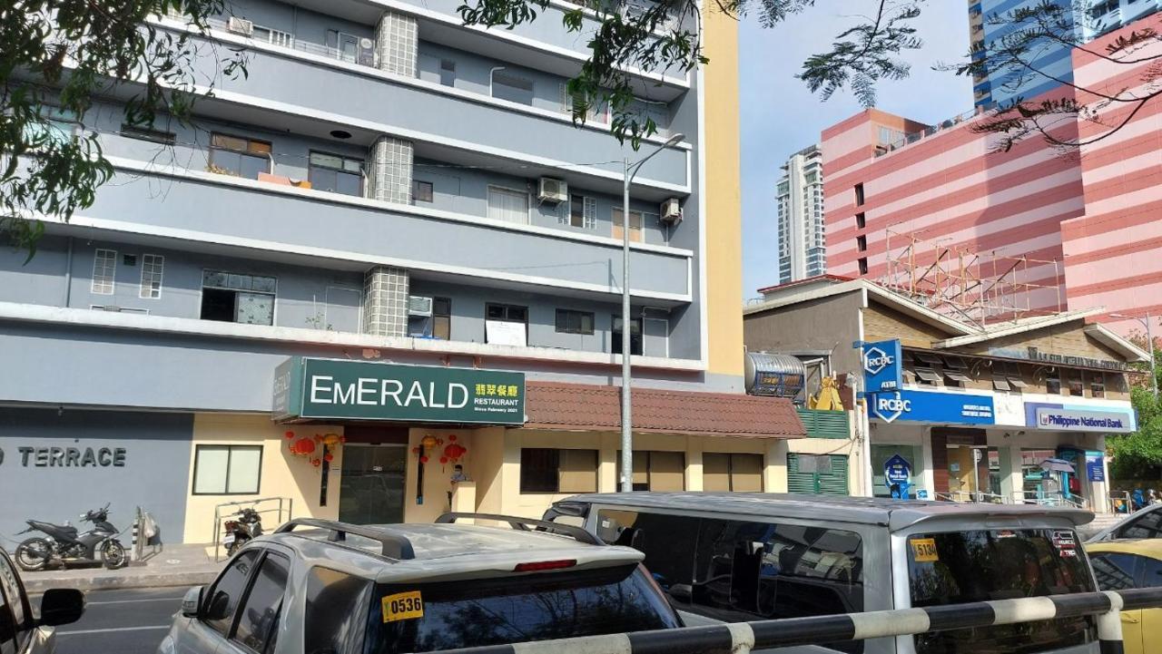 Bay Front Delux Pearl Of The Orient Apartment Manila