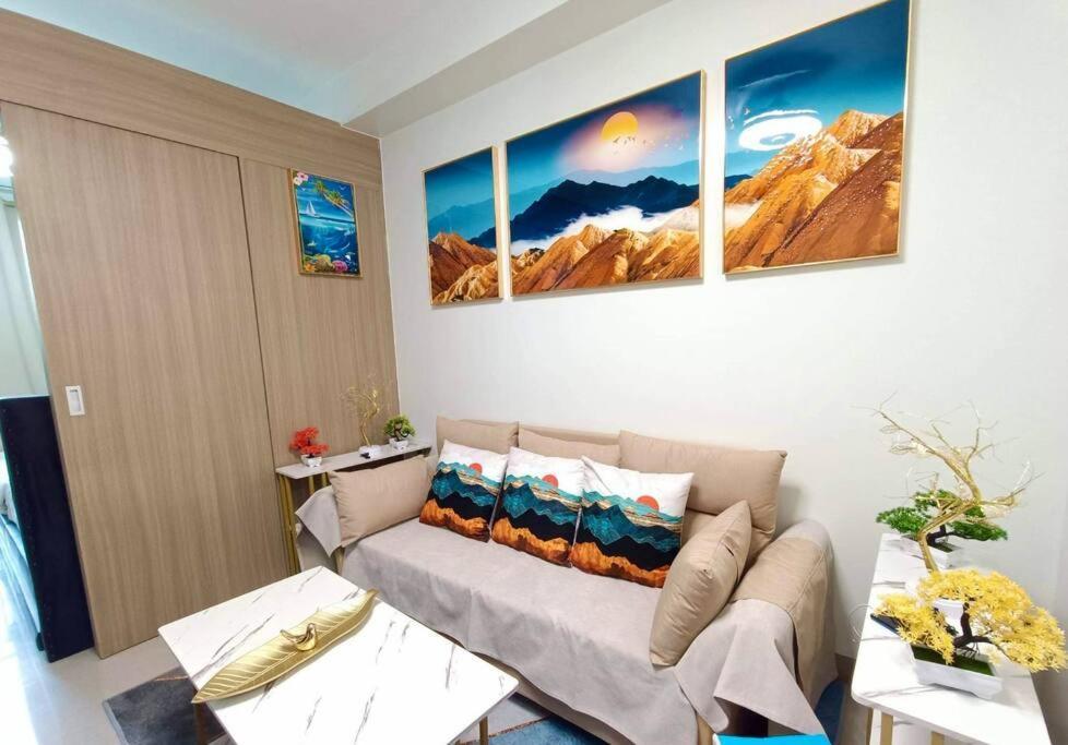 P00l Fr0nt With Balc0ny - New C0nd0 At Shore 2 Mall Of Apartment Manila