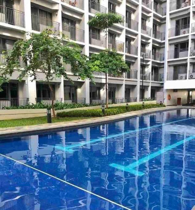 P00l Fr0nt With Balc0ny - New C0nd0 At Shore 2 Mall Of Apartment