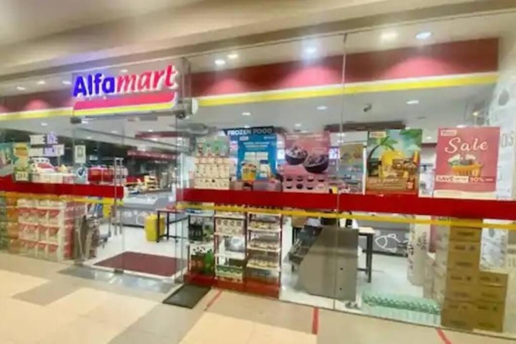 P00l Fr0nt With Balc0ny - New C0nd0 At Shore 2 Mall Of Manila