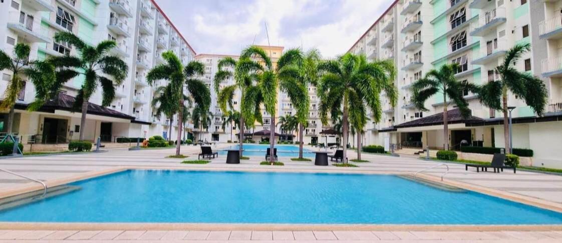 Field Smdc 1br W/ Netflix * Manila