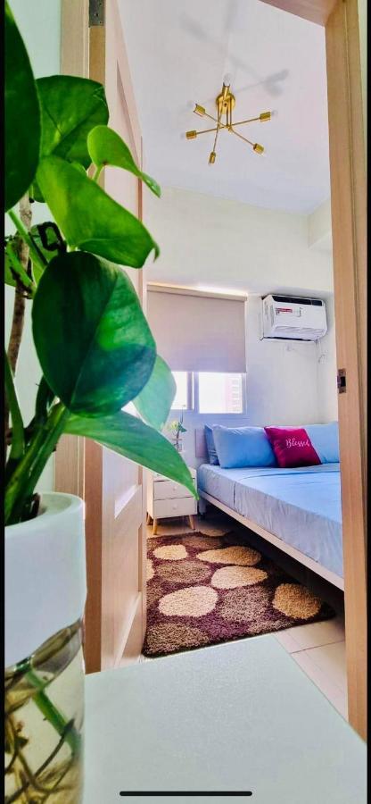 Field Smdc 1br W/ Netflix Apartment *