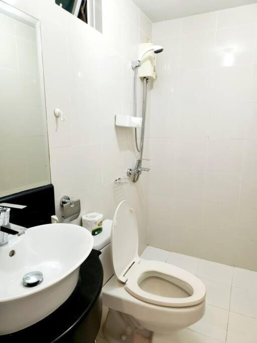Casa Antonio At Stamford Mckinley Hill Unli Wi-fi Near Piazza