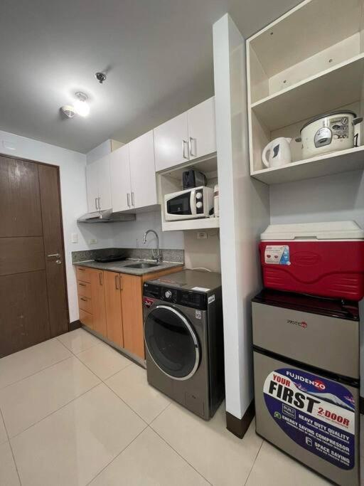 Cubao Manhattan, U 8j T D,studio *