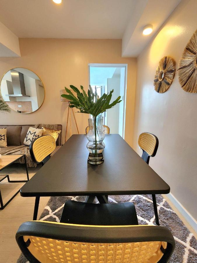 Vissers Crib At Azure Urban Residences *