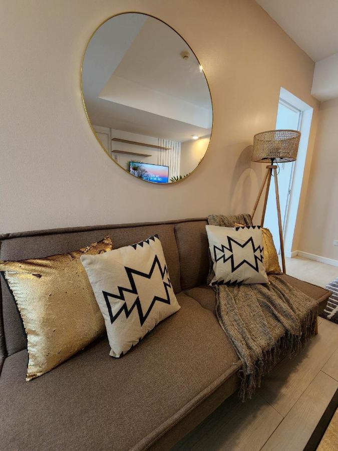 Vissers Crib At Azure Urban Residences Apartment *