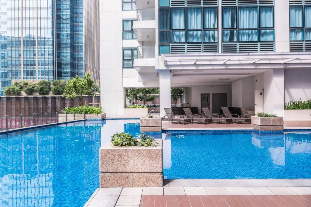 Apartamento Angeliz Suites: Uptown Bgc