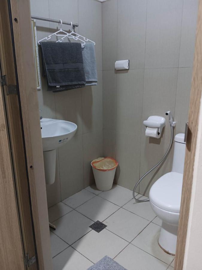 Breeze Residences - 1br Unit With Balcony -top Floor *