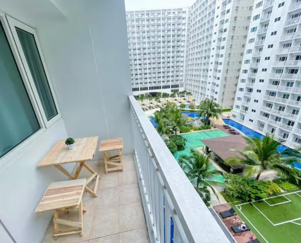 Shore Residences Tower D Aparthotel Manila