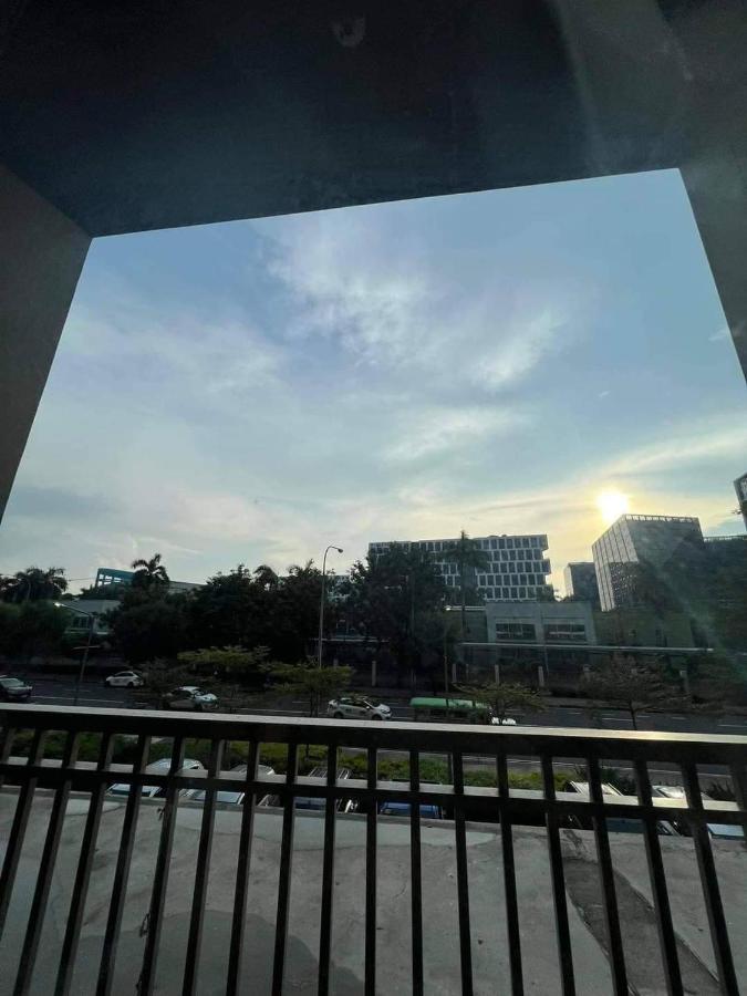 Aparthotel Shore Residences Tower D Manila