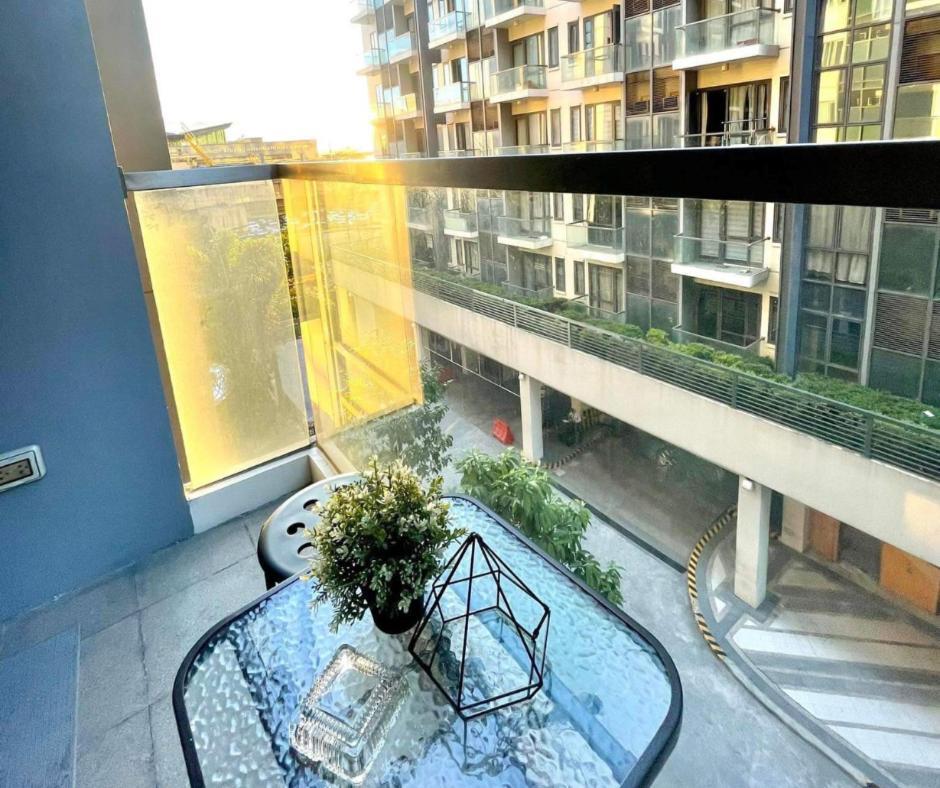 Lovely Unit With Free Wi-fi & Netflix I Across Naia T3 Airport * Manila