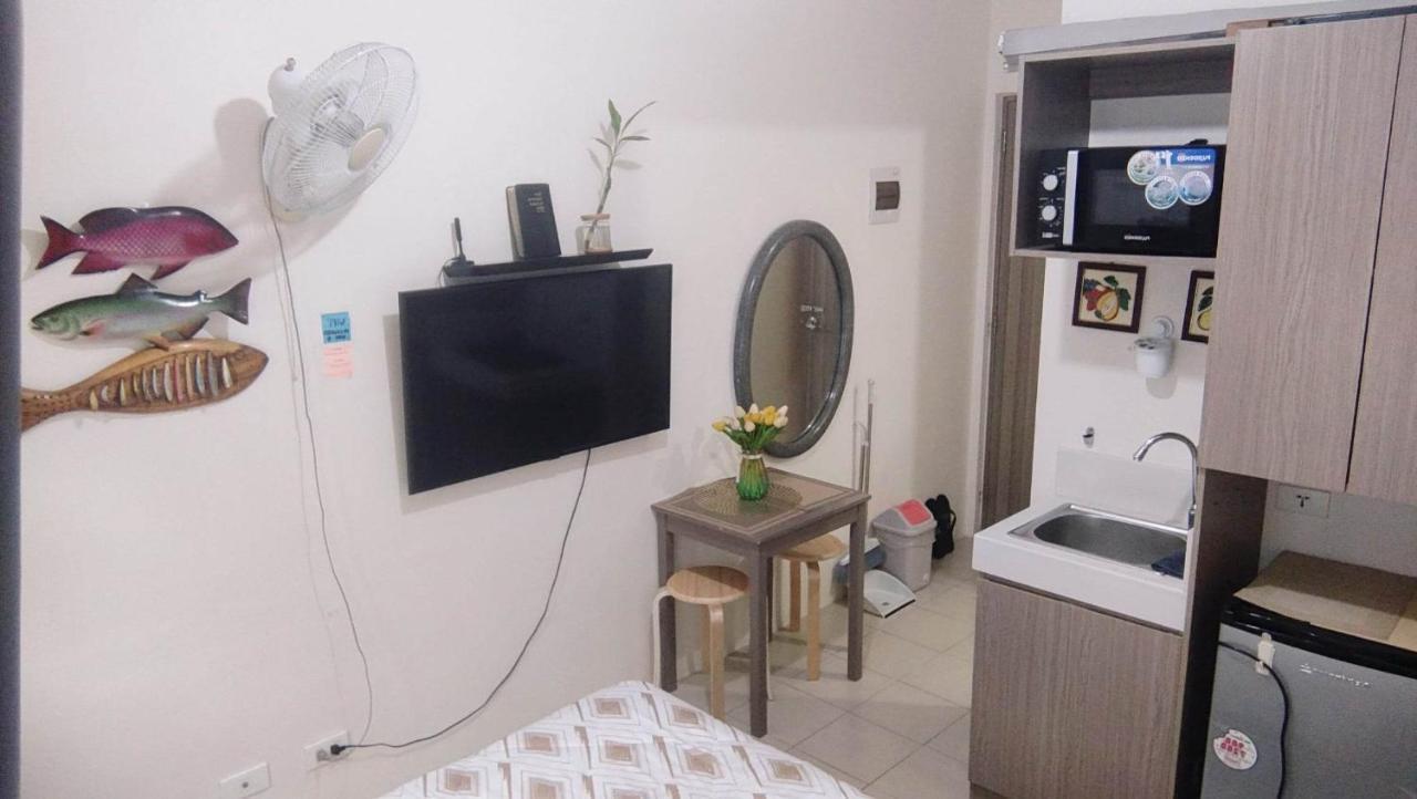 Jjmc Place Highway Hills Deca Edsa * Manila